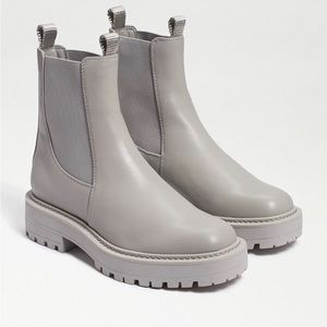 LAGUNA CHELSEA BOOT, PEBBLE GREY LEATHER, SIZE: 7.5, NWT